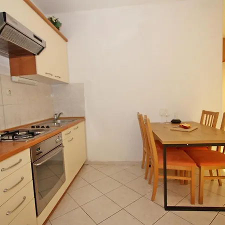 Omo 1 Apartmán Supetar