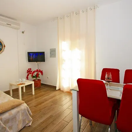 Omo 1 Apartamento Supetar