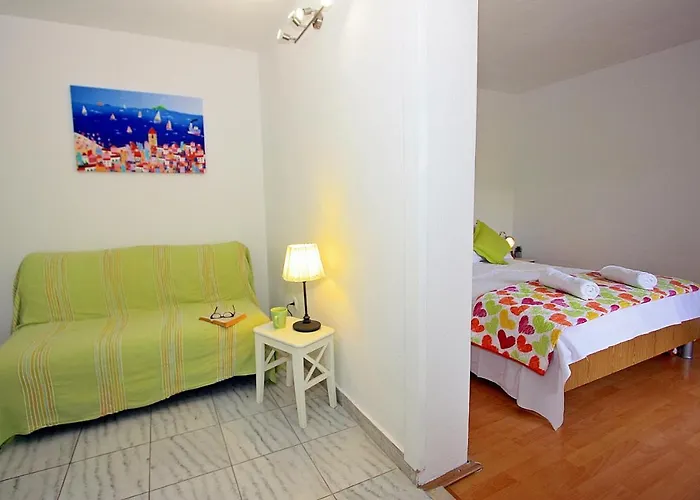 Omo 1 Apartamento Supetar