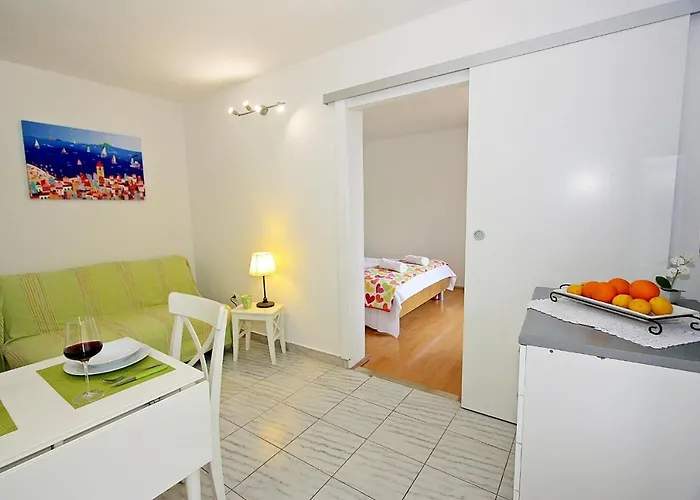 Omo 1 Apartamento Supetar