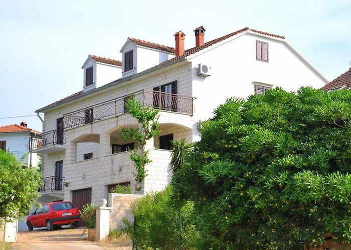 Omo 1 * Supetar