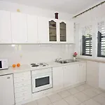 Omo 1 * Supetar