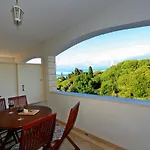 Omo 1 Apartmán Supetar