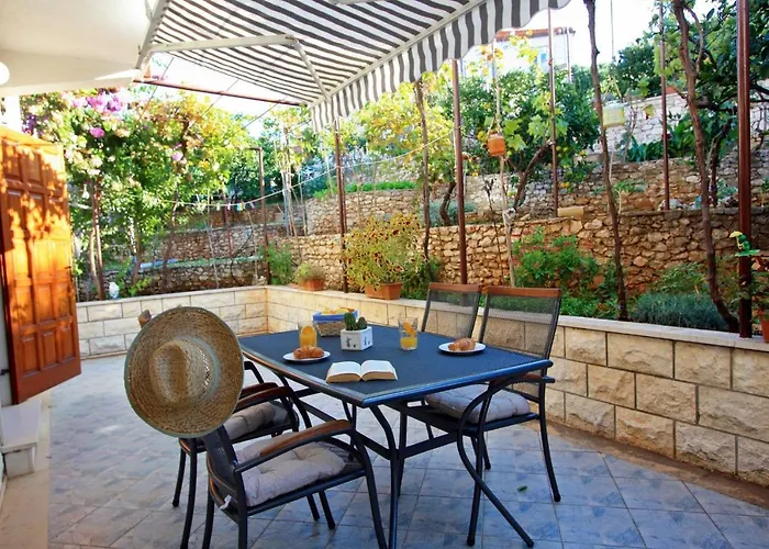 Lägenhet Omo 1 Supetar