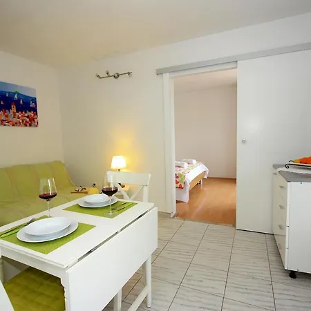 Appartement Omo 1 Supetar