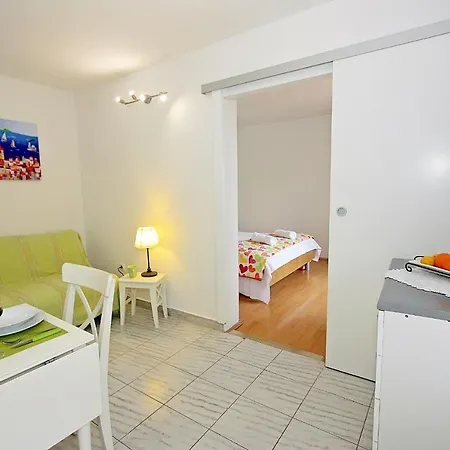 Omo 1 Appartement Supetar