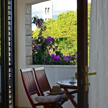 Appartement Omo 1 Supetar